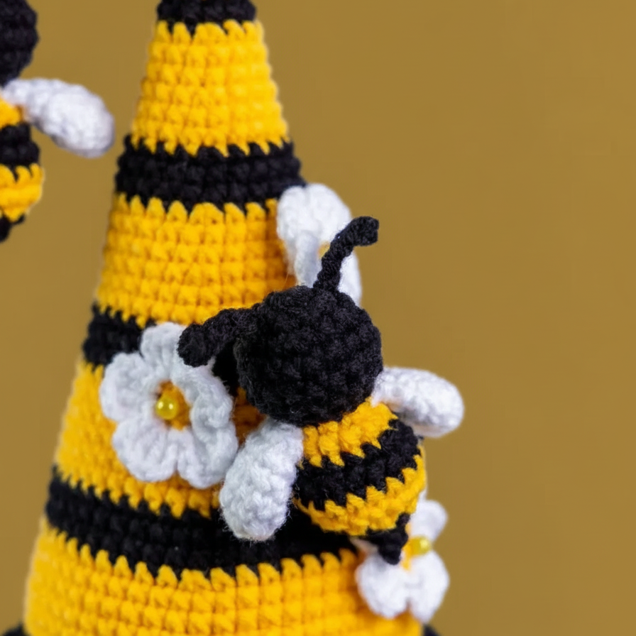 Crochet Patterns Gnome with Bee