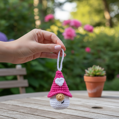 Keychain small fall gnome with flower