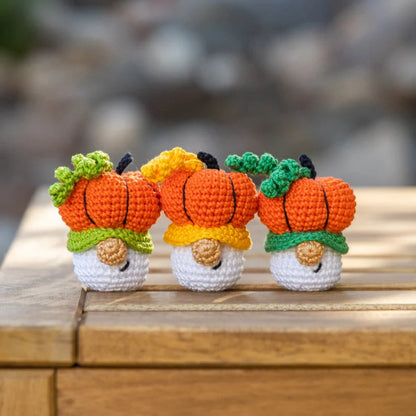 Keychain small pumpkin gnome